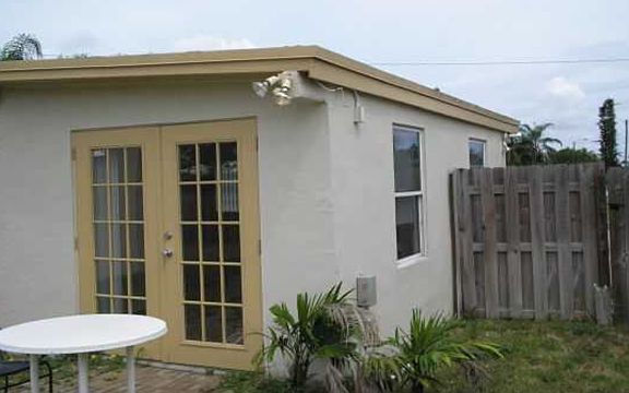 5th image of 1300 NE 41st Dr #1