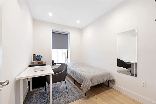 Rented by Compass | media 40