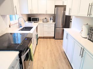 20 Kenyon Rd, Waterford, CT 06385