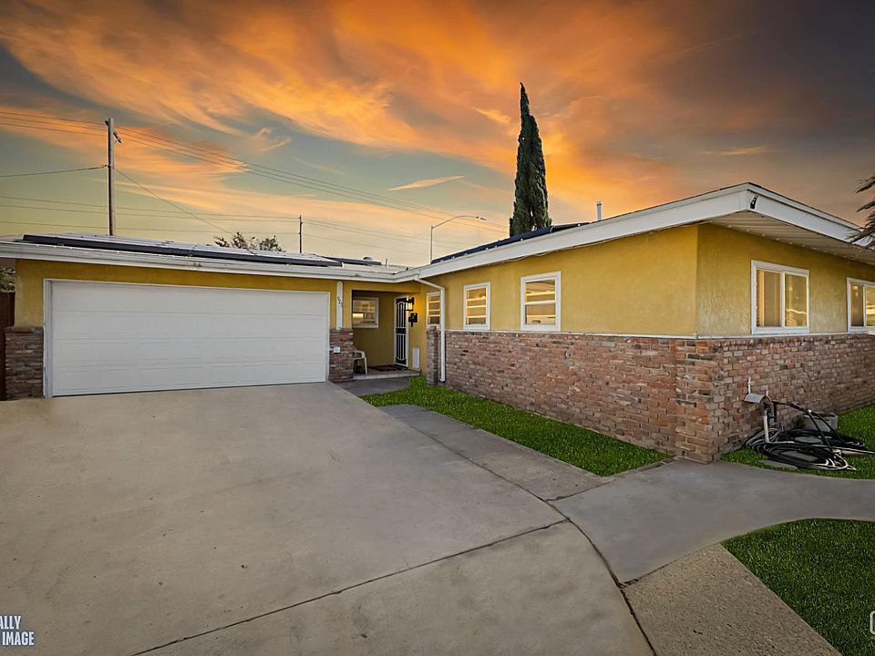 1st image of 901 Monna Ave