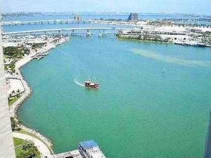 2nd image of 325 S Biscayne Blvd APT 03116
