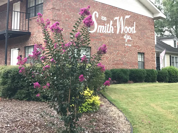 820 N Wood Ave, Florence, AL 35630