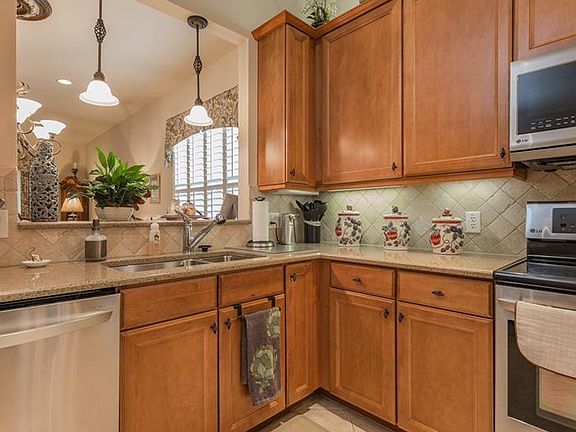 4th image of 15758 Crystal Waters Dr