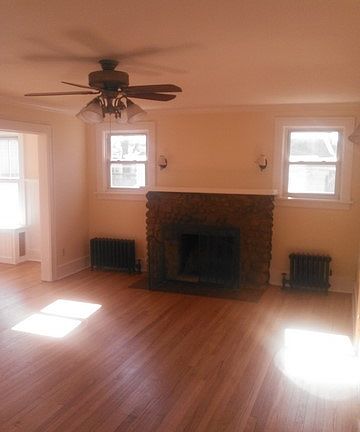 2nd image of 1222 Keyes Ave