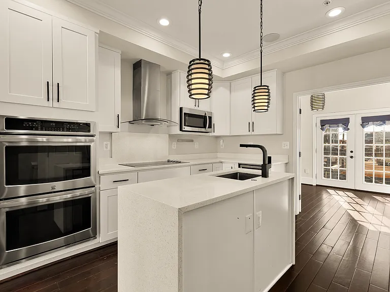 1609 Levis St NE — Photo 22