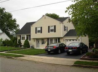 21 Phillips Rd, Edison, NJ 08817