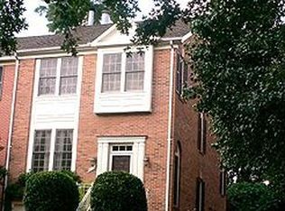 8032 Trevor Pl, Vienna, VA 22182