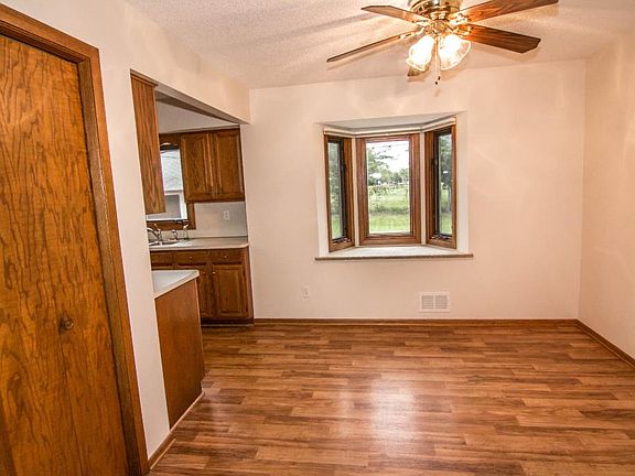 4th image of 6718 Drew Ave N