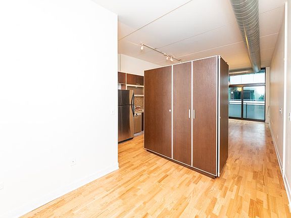 5th image of 662 W Wayman St #507B