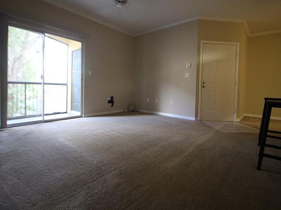 5th image of 5620 Pinnacle Heights Cir APT 204