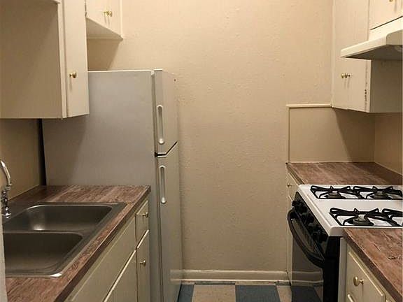 5th image of 2314 Parker Ln Unit 7