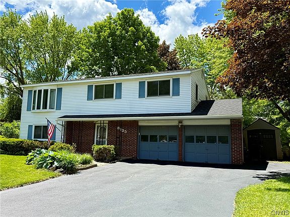 3rd image of 8135 Crimson Cir