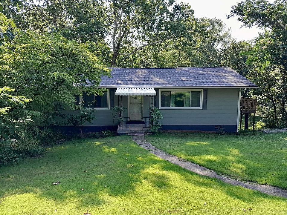 1st image of 2838 White Oak Ln