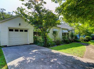 6204 Thomas Rd, Knoxville, TN 37920