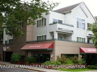 75 NW Dogwood St APT 105, Issaquah, WA 98027
