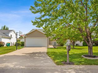 1445 Sheyenne Park Ct, West Fargo, ND 58078