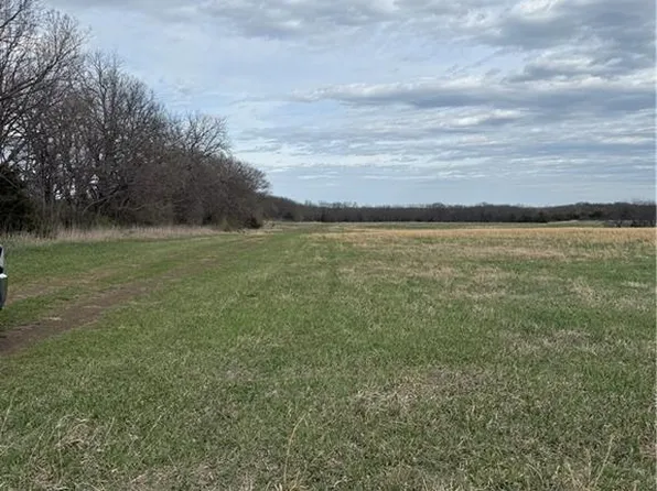 0 SE Adams St, Wakarusa, KS 66546