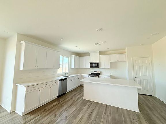 5th image of 4339 S Amherst Ave