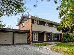 12 Pellan Cres, Ottawa, ON K2K 1J5