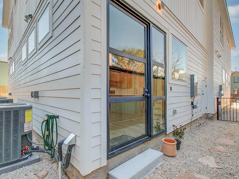 1506 McKee St #B — Photo 21