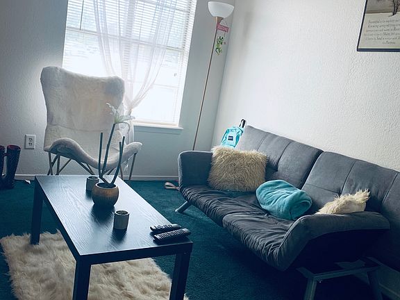 3rd image of 1595 W Frey St #203