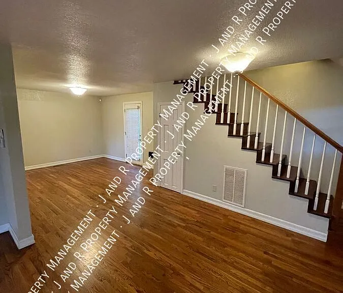13589 River Rd — Photo 8