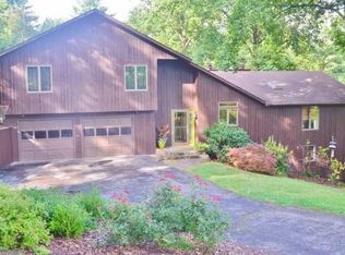 1005 Woodstone Dr, Kingsport, TN 37663