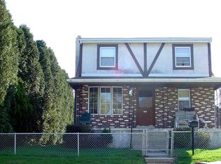 800 Crystle Rd, Aston, PA 19014