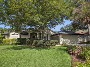 1056 New Castle Ln, Oviedo, FL 32765