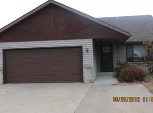 6155 Red Fox Run, North Branch, MN 55056