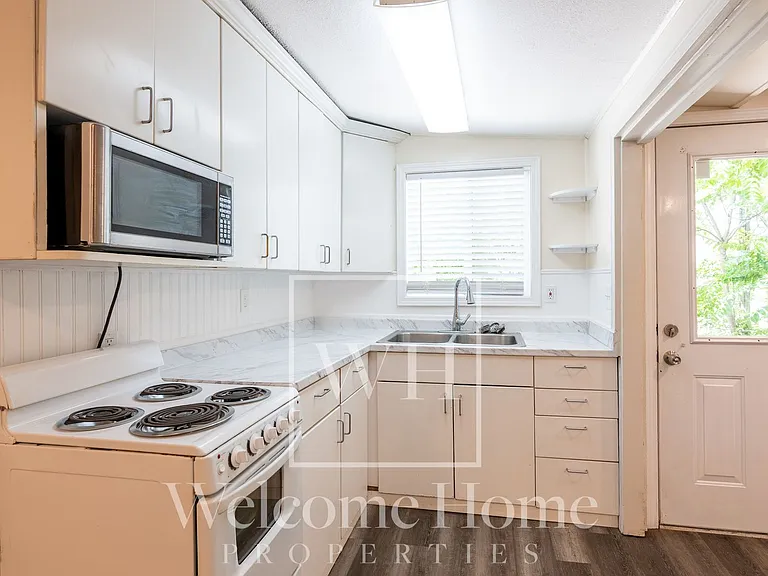 116 SW 13th St — Photo 10