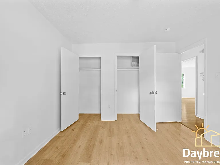 10913 Queen Ann Ct — Photo 25