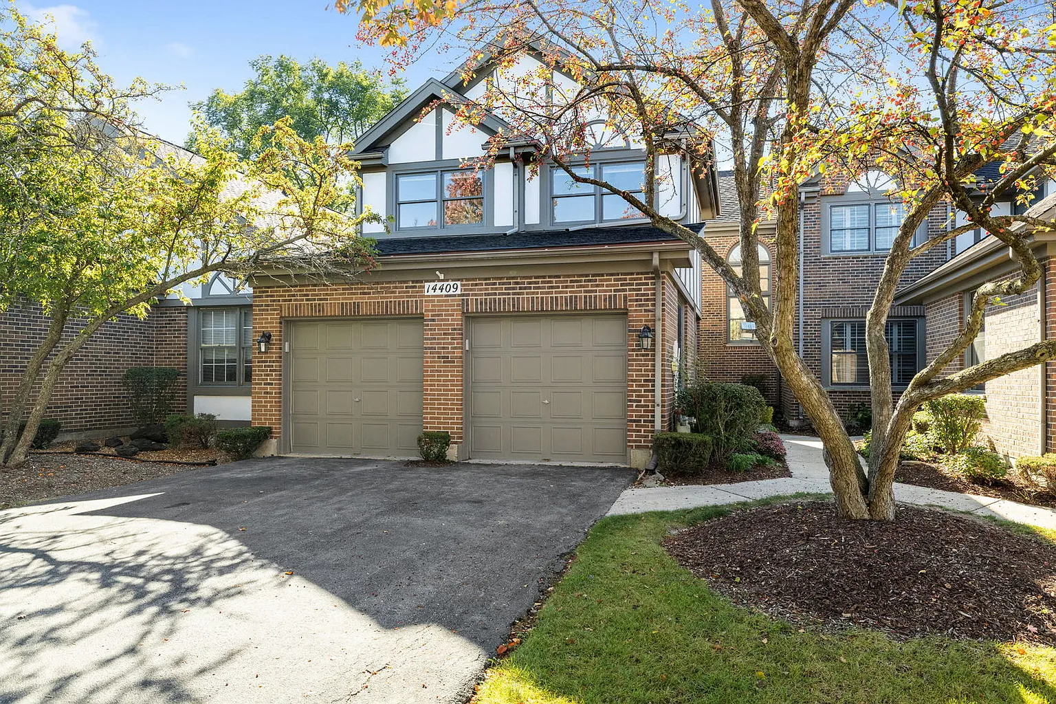 14409 Crystal Tree Dr photo 1
