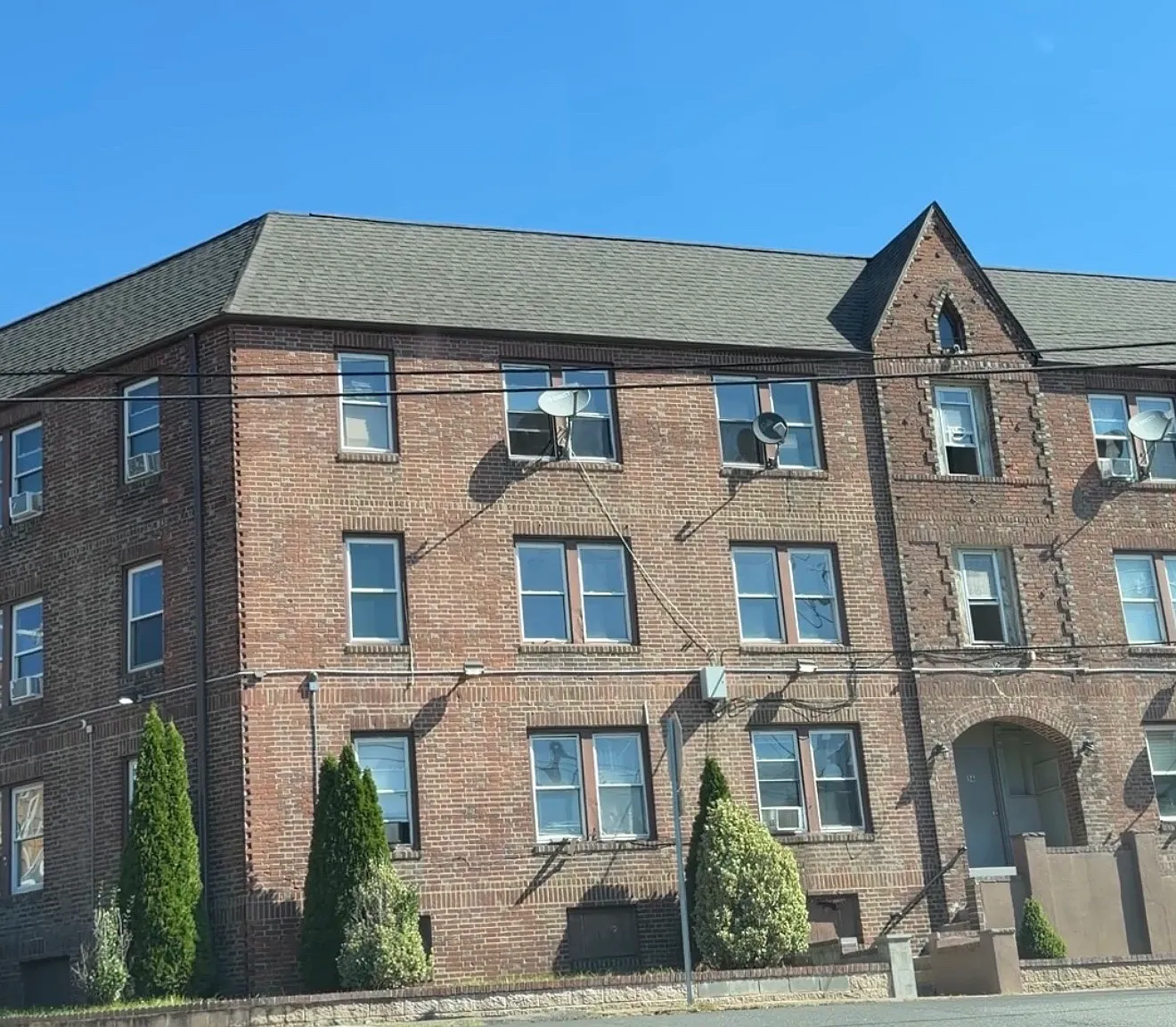2 bed, $1,195 — Photo 1
