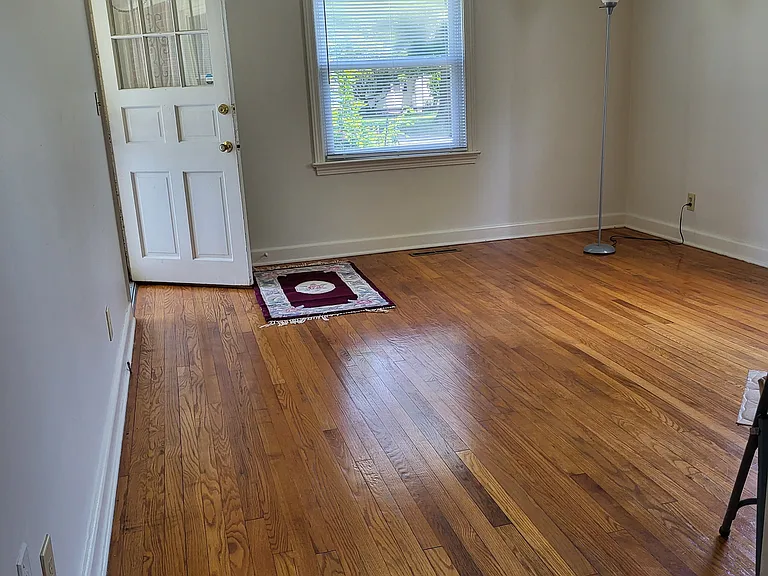 Lake Bradford Ln — Photo 22