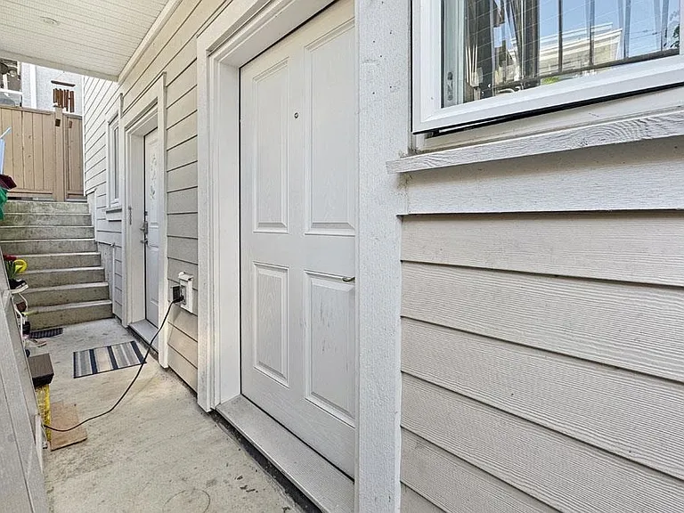 2765 E 54th Ave — Photo 16