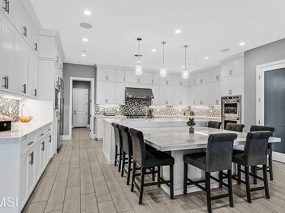 4th image of 260 Robert Duchi Way