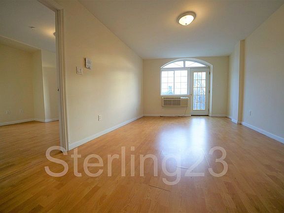 4th image of 2716 12th St #3A