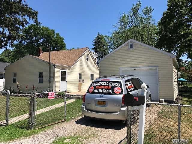 1st image of 26 Pineview Blvd