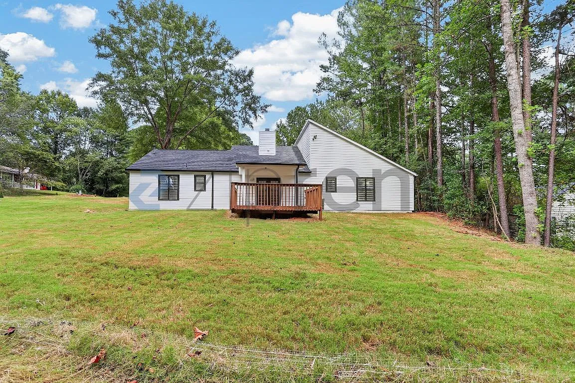 4 bed, 1818 sqft, $2,700 — Photo 3