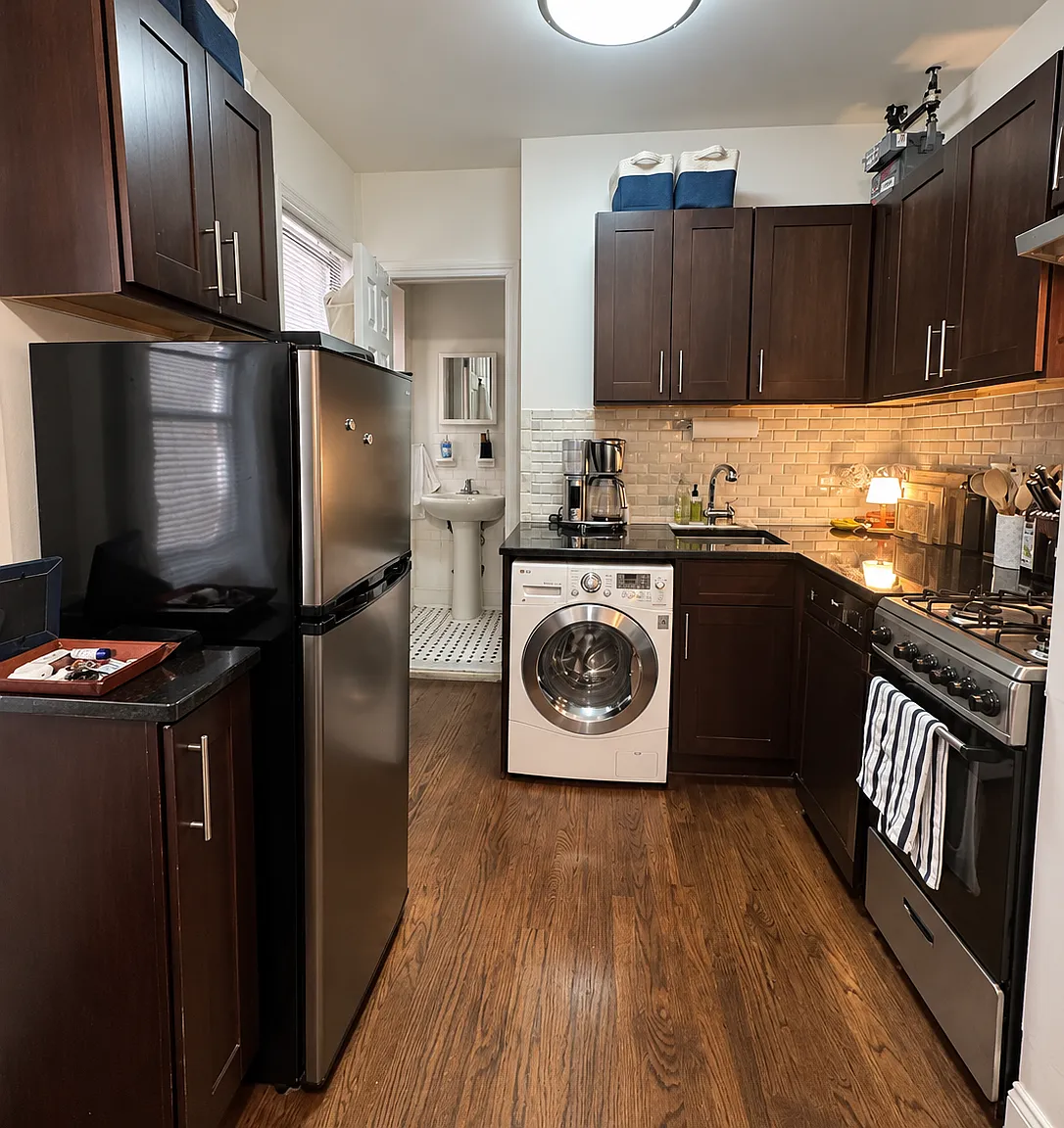 338 East 65th Street — Photo 2