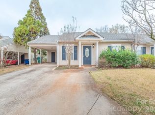 215 E Middlebury Ln SW, Aiken, SC 29803