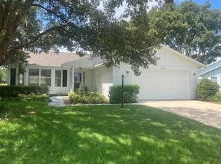 26141 Newcombe Cir, Leesburg, FL 34748