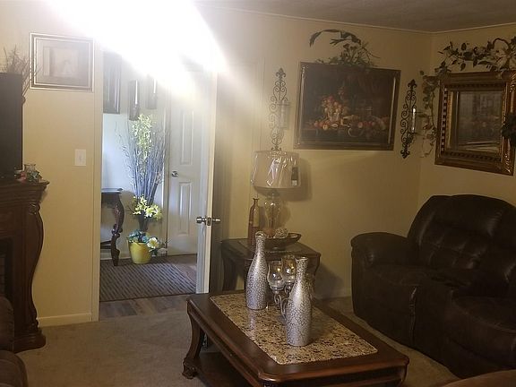 5th image of 109 Rosemary Dr