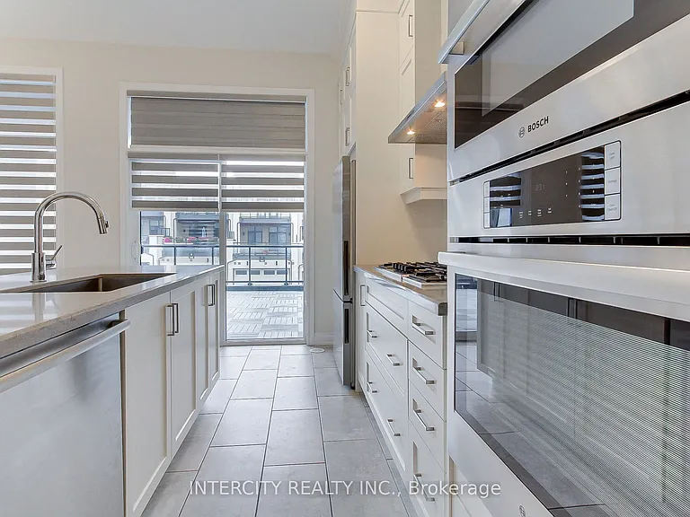 7 Adaskin Ave — Photo 18