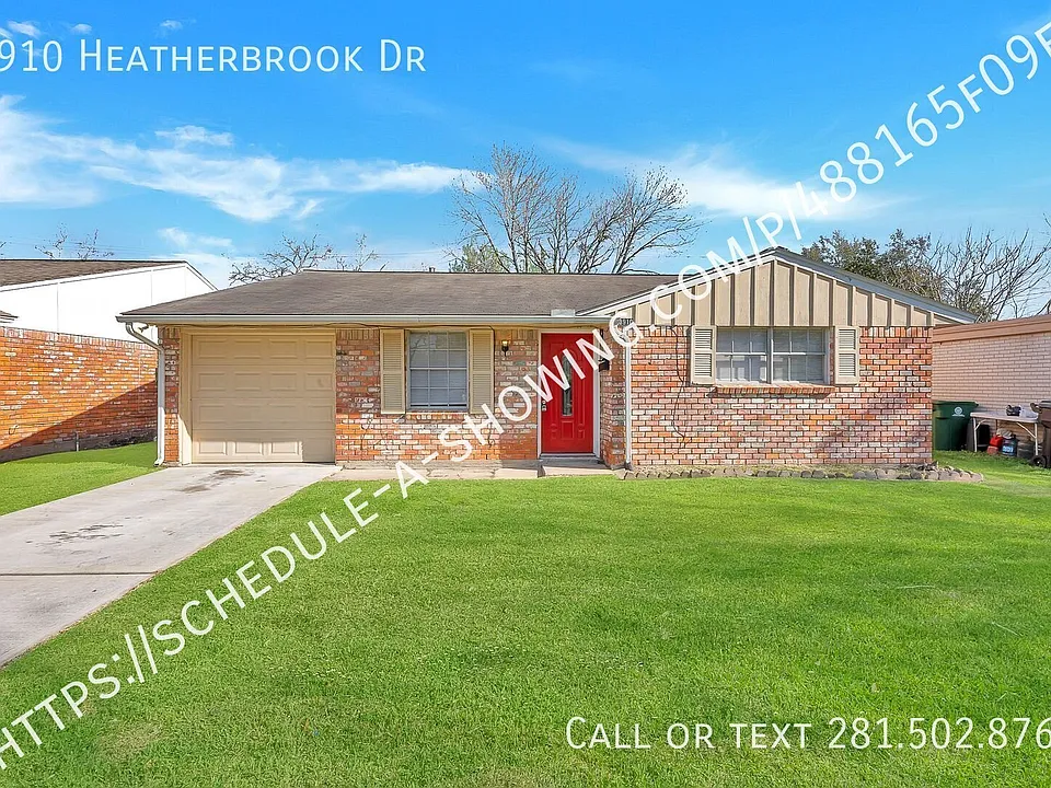 3910 Heatherbrook Dr