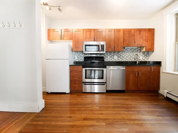 32 Ransom Rd APT 4, Brighton, MA 02135