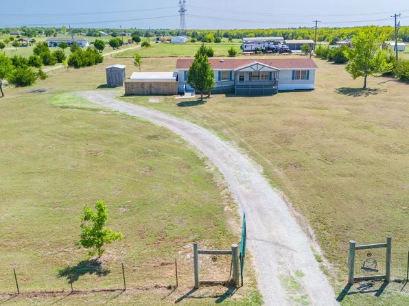 2175 County Road 1079, Greenville, TX 75401