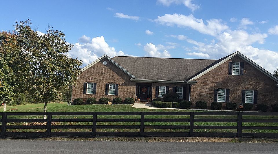 2nd image of 530 Lebanon Rd NE