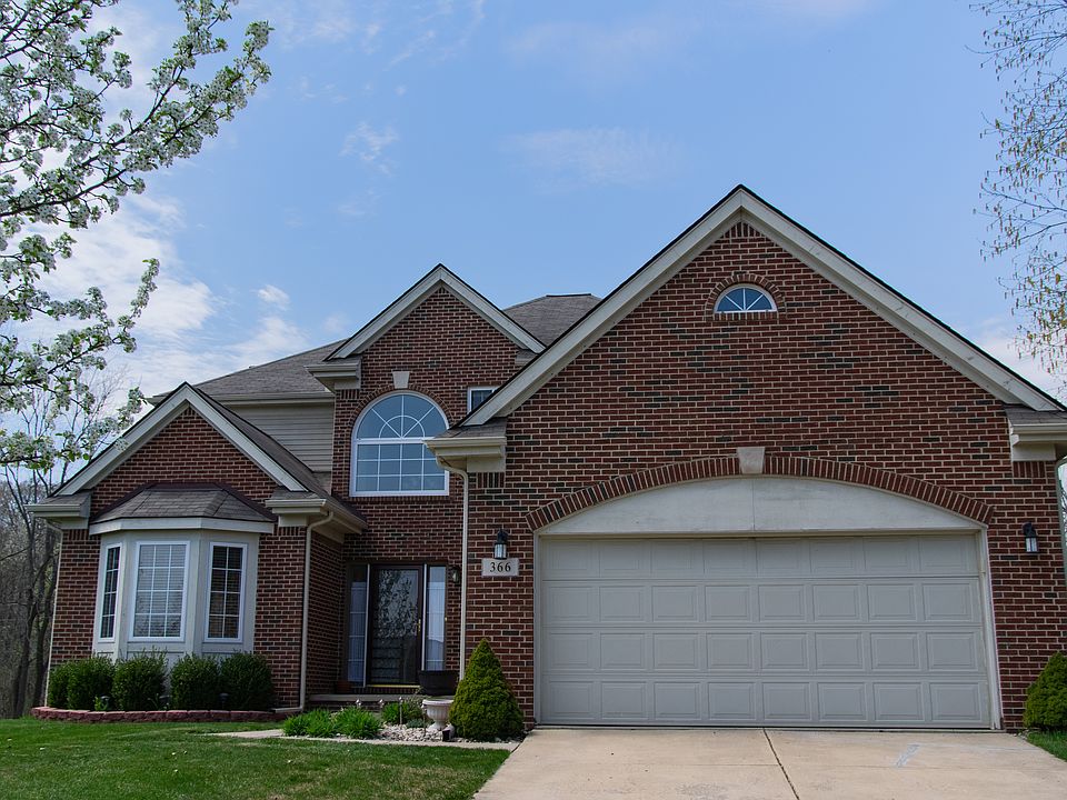 1st image of 366 Sedgewood Ln #9